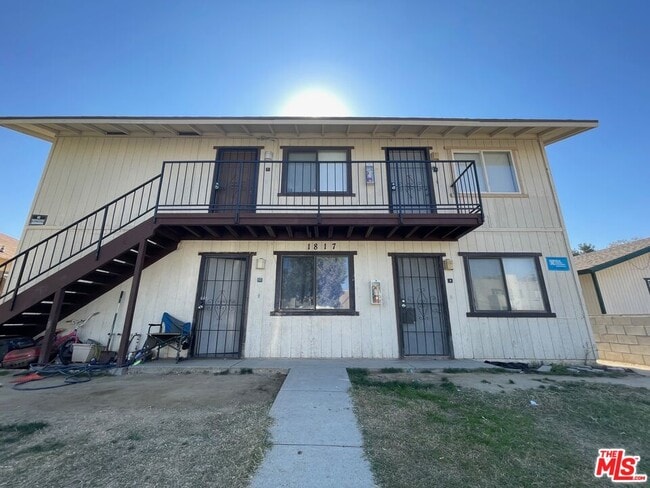 Building Photo - 1817 Blanche St Unit C Rental