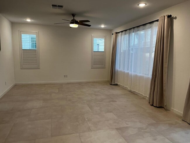 Photo - 1355 W Crane Dr