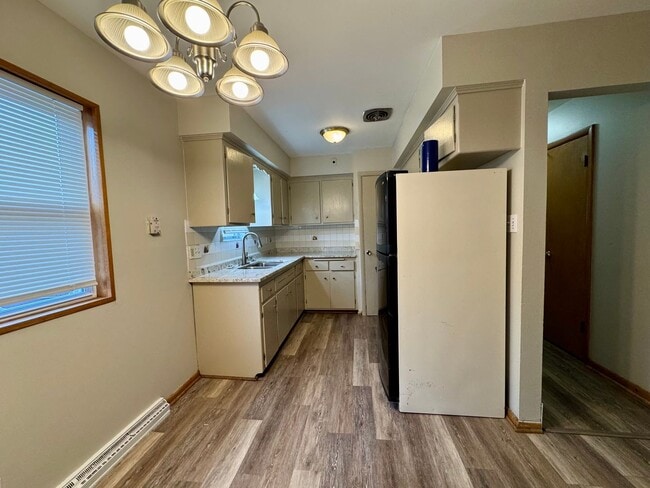 Photo - 3952 S 43rd St Unit LOWER