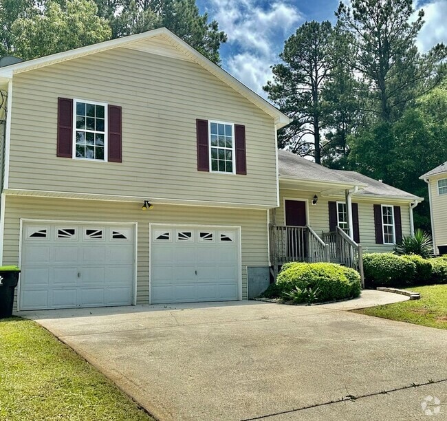 Building Photo - Villa Rica Rental