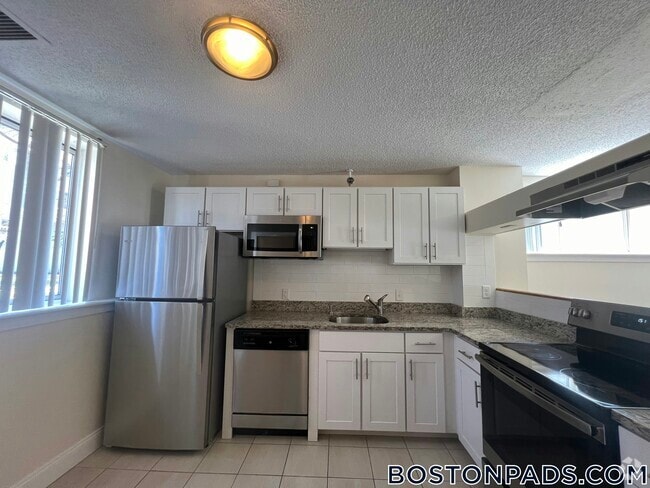 Building Photo - 150 N Beacon St Unit B1 Rental