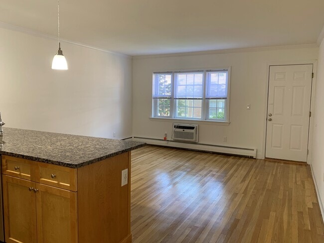 Livingroom - 1Bd 1Ba