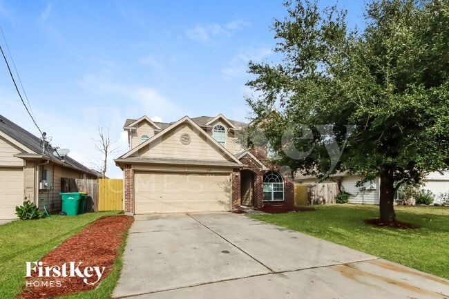 2305 Shady Pine Dr