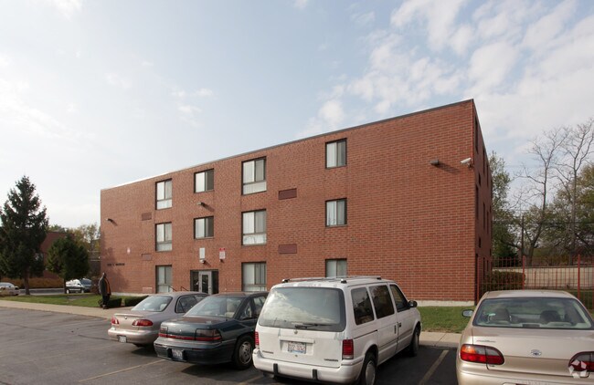 Photo - Davis Apartments