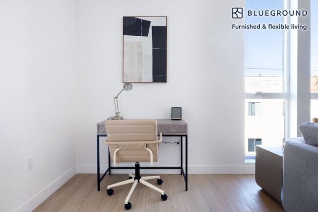 Photo - 4805 Bakman Ave Unidad FL4-ID678