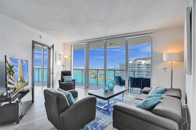 Photo - 1750 N Bayshore Dr Unit 3802