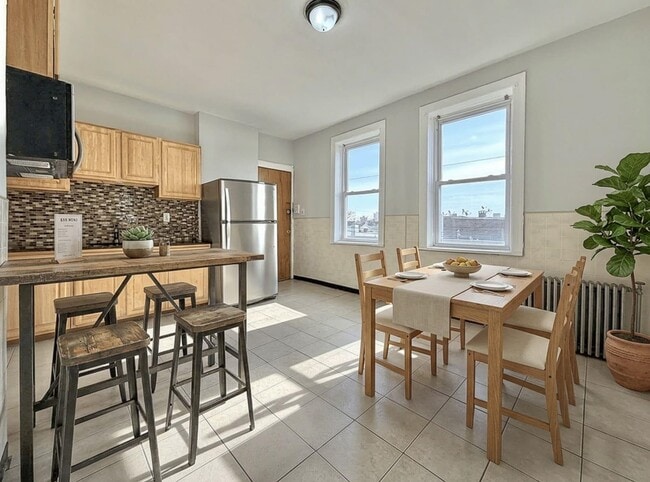 Photo - 581 59th St Unit 5