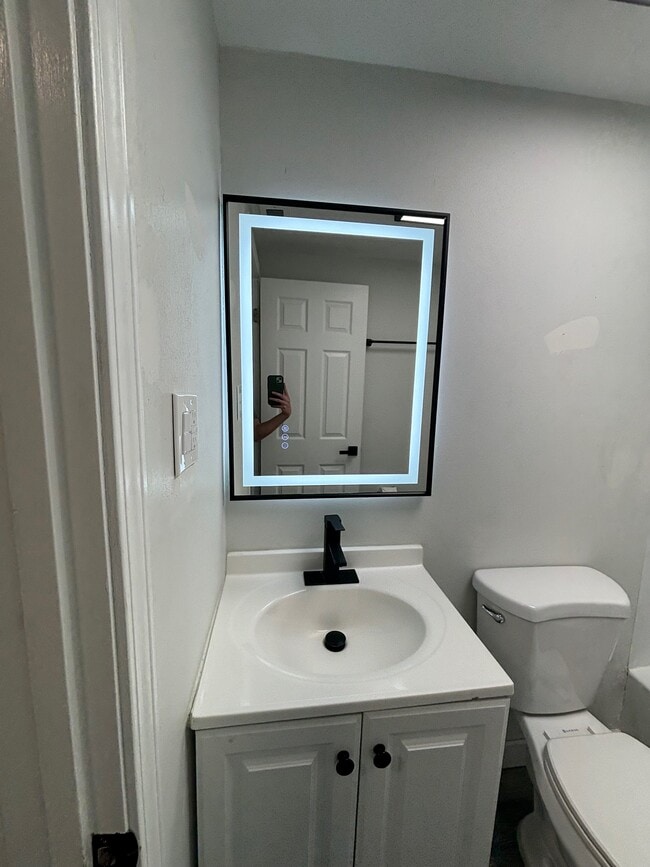 Photo - 2713 Center St Unit B