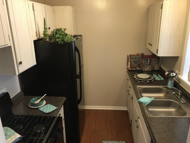 Photo - Foster Park Apartments