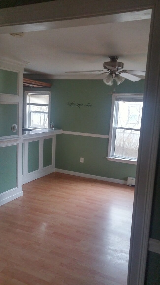 Building Photo - 24 Goddard St Unit w
