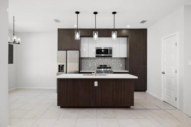 Photo - 5405 N Crown Pt