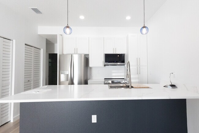 5:30 O Clock-Brand New Luxury Apartments