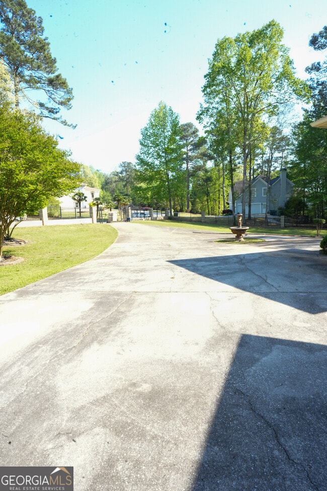 Photo - 1010 Forest Overlook Dr SW