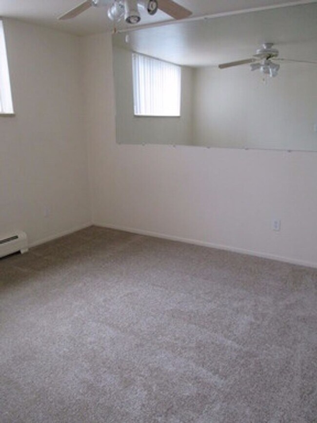 Photo - Pet-friendly & spacious 2 BD/2 BA in great... Unidad 660-103