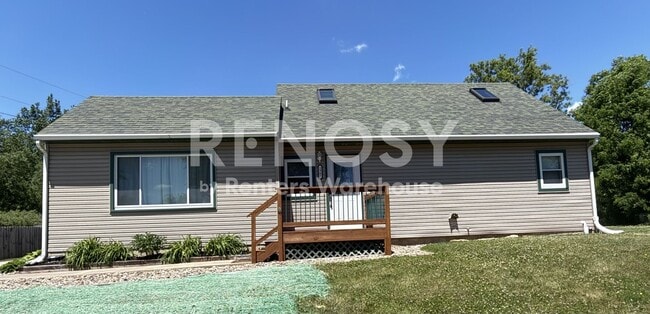 Building Photo - 2907 Knollwood Dr SE