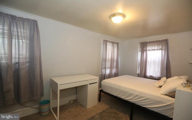 Photo - 114 Ellis St