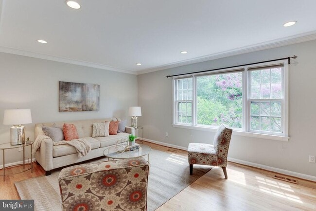 Photo - 1556 Westmoreland St