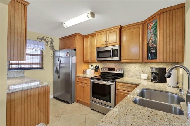 Photo - 9490 S Ocean Dr Unit 611