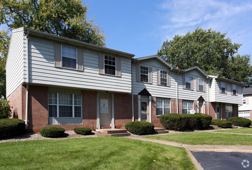 Four Seasons Apartments For Rent in Youngstown, OH