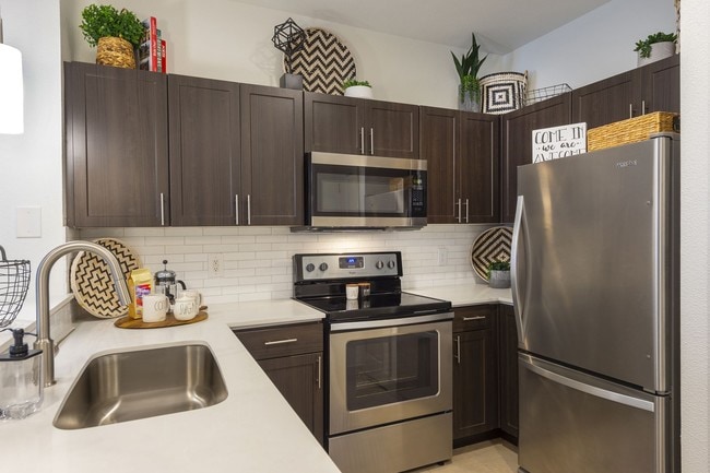 Photo - 2222 Smith Street