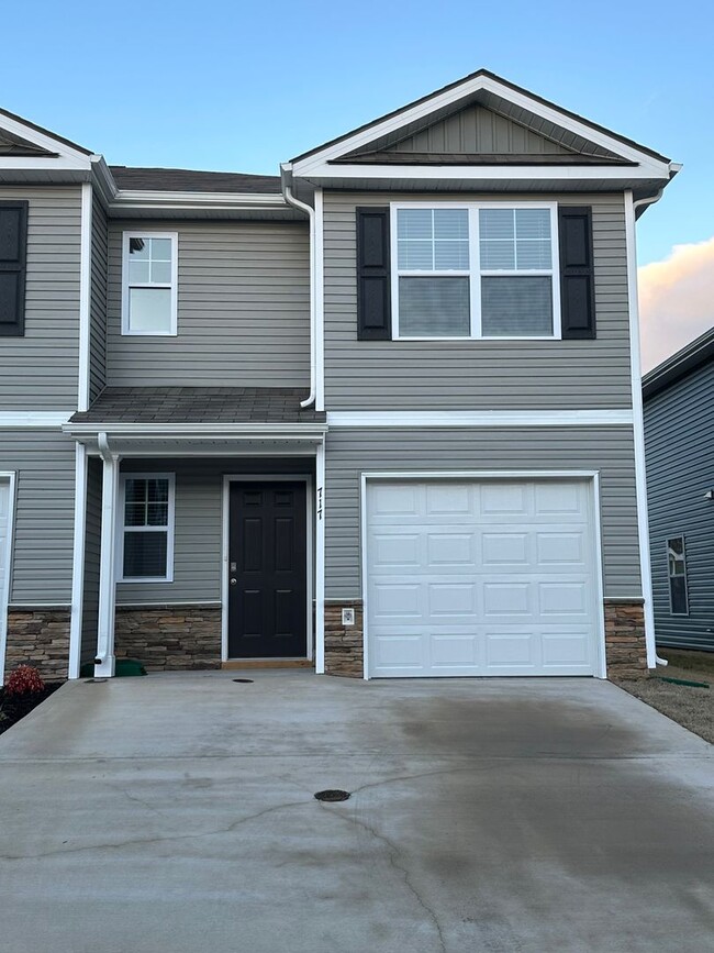 3 Bedroom / 2.5 Bath Townhome Kingsport, TN - 3 Bedroom / 2.5 Bath Townhome Kingsport, TN