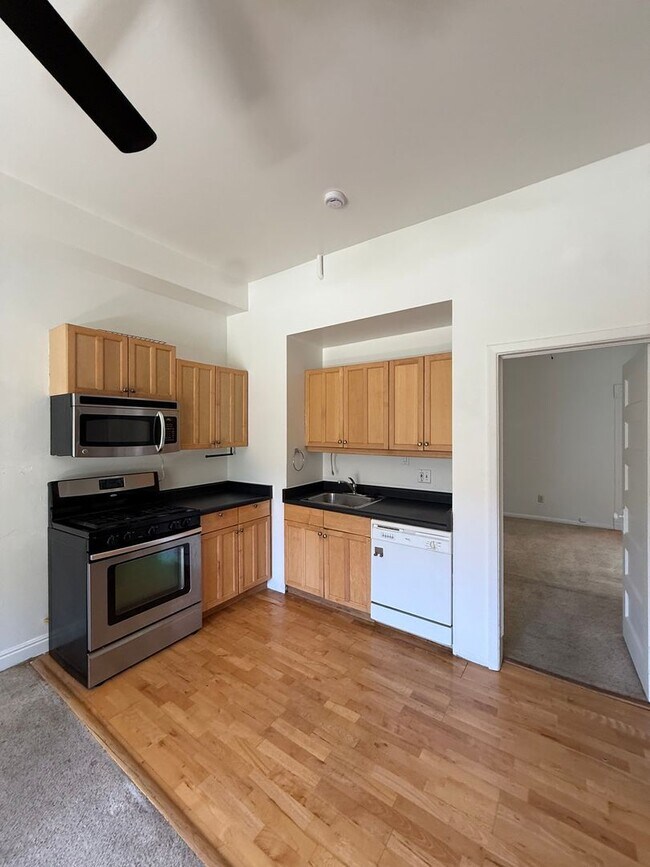 Photo - 1334 N Downing St Unidad 1