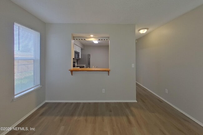 Photo - 606 Radnor Ln