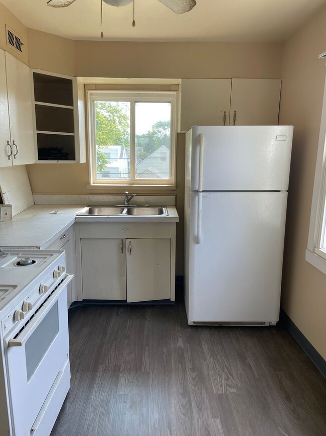 2416 Brookline Ave Unit 2416 Brookline Ave