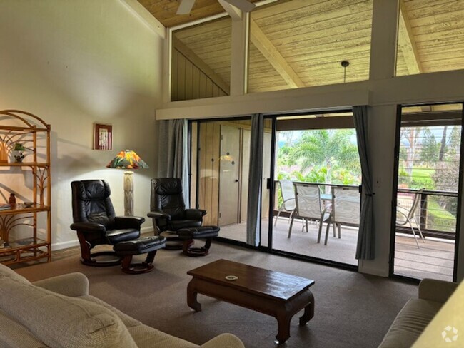 Building Photo - 2 Bedroom / 2 Bath Loft Condo on Golf Course Unit B203
