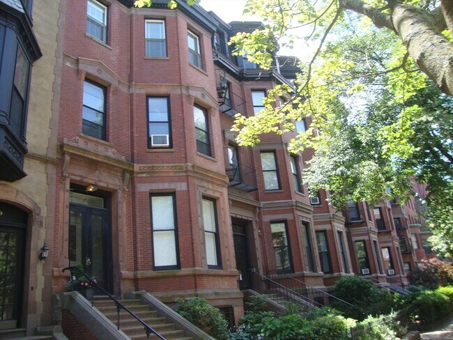 Photo - 271 Beacon St Unidad 2