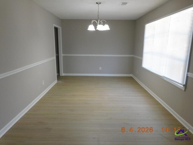 1215 Macon Rd