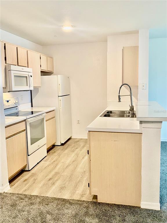 Photo - 5459 Vineland Rd Unit 4210