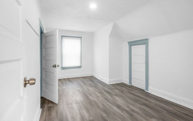 Photo - 15322 Yorick Ave