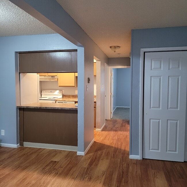 Photo - 200 S Ingalls St Unidad 4