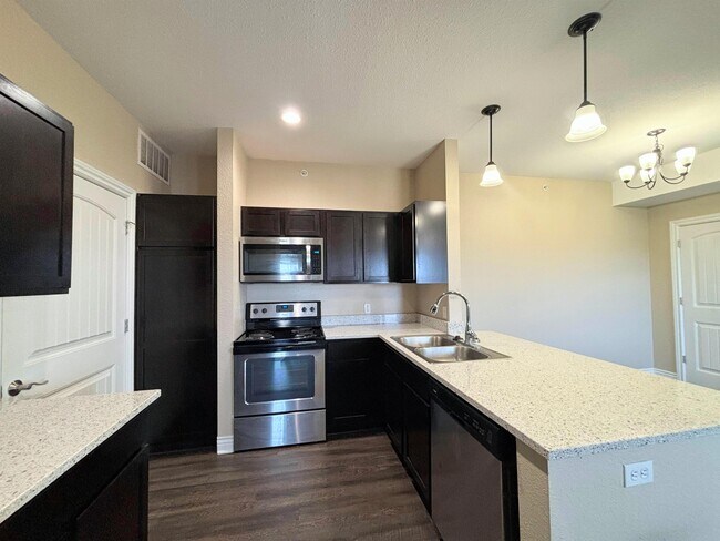 Photo - 1407 Genesis Dr