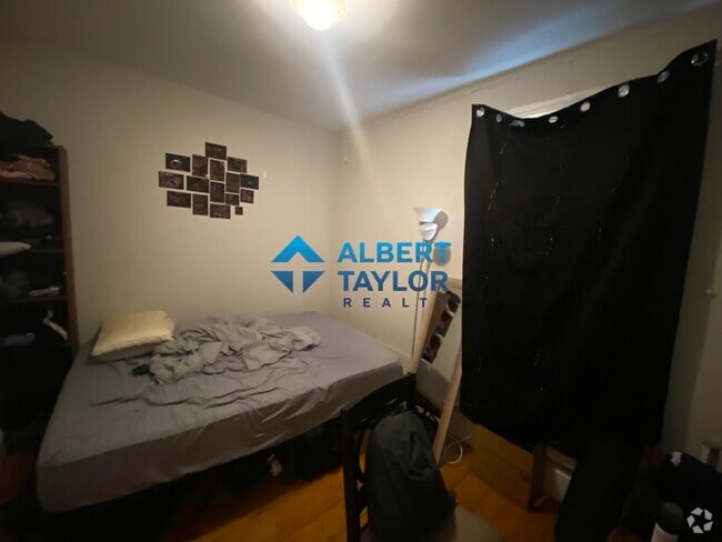 Building Photo - 31 Athens St Unit 1 Rental