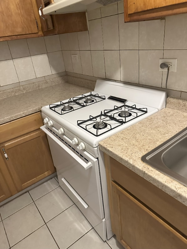 Building Photo - 3110 W 59th St Rental
