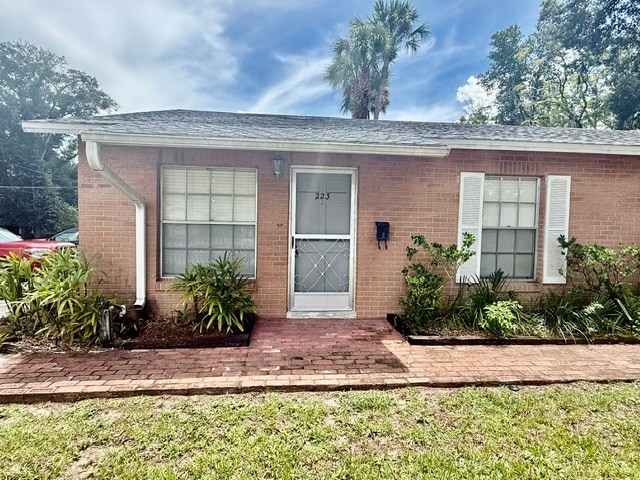Building Photo - 223 N Adelle Ave