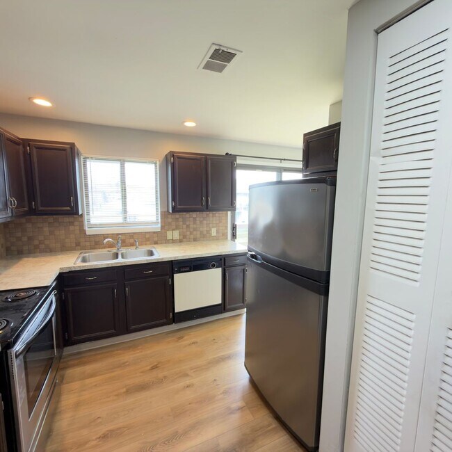 Photo - 2 Bedroom Upper Duplex in Breton Village!