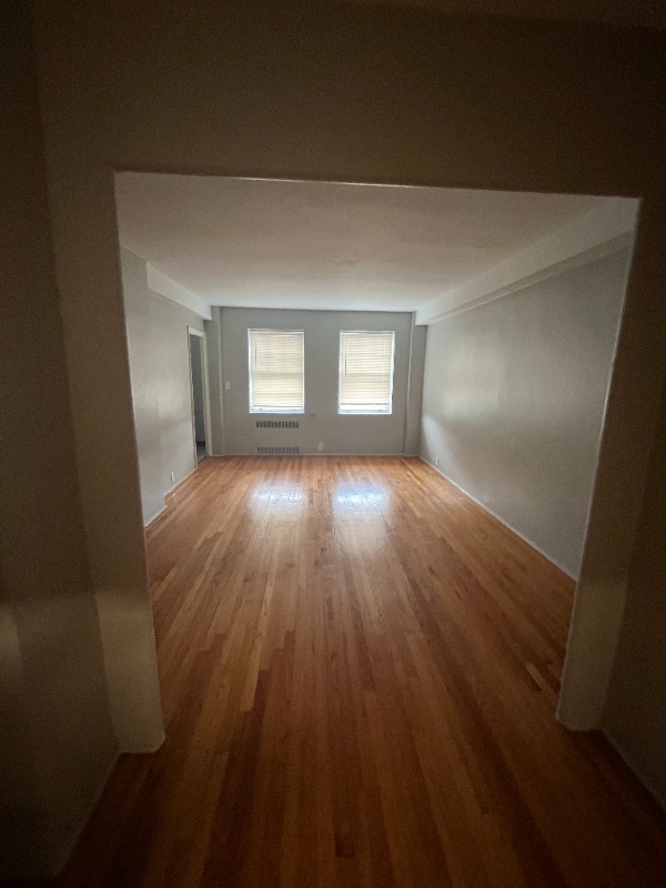 Building Photo - 7 May St Rental