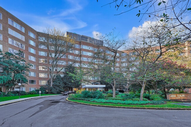 Photo - 4000 Tunlaw Rd NW Unit #417