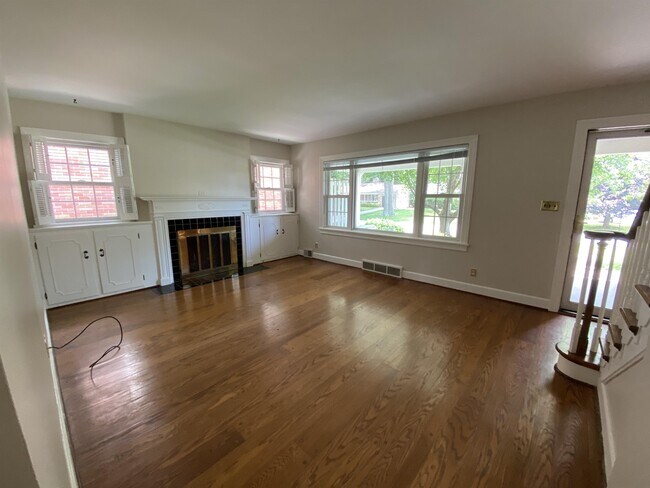 Photo - 2211 Wendell Ave House