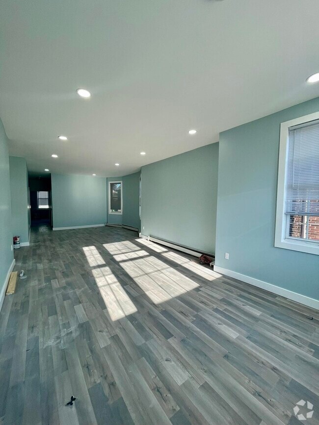 Building Photo - 40 Stegman St Rental
