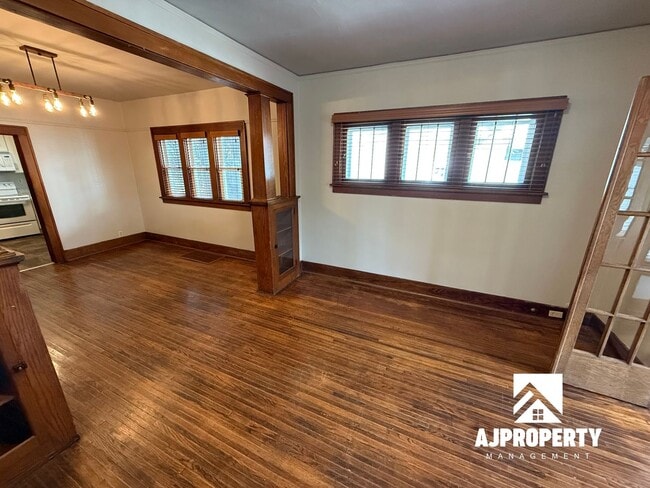 Photo - 225 N Spring Ave