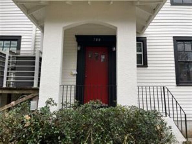 Entrance - 700 Florida Blvd Unit 700 Florida Blvd.