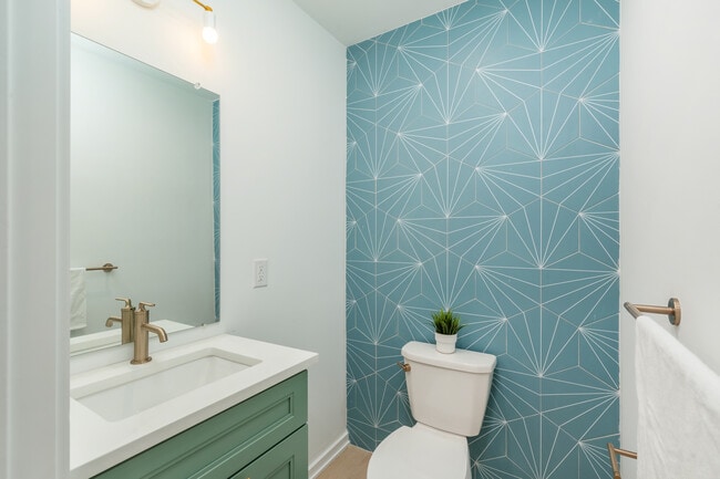 Photo - 1627 Fontain St Unit Penthouse