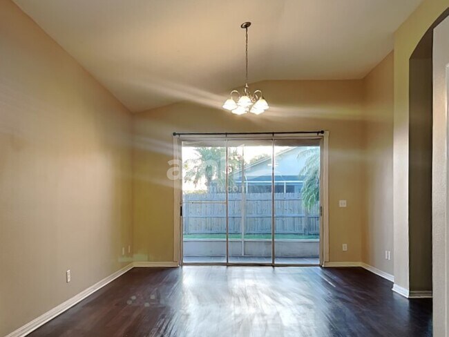 Photo - 1913 Sedgefield St