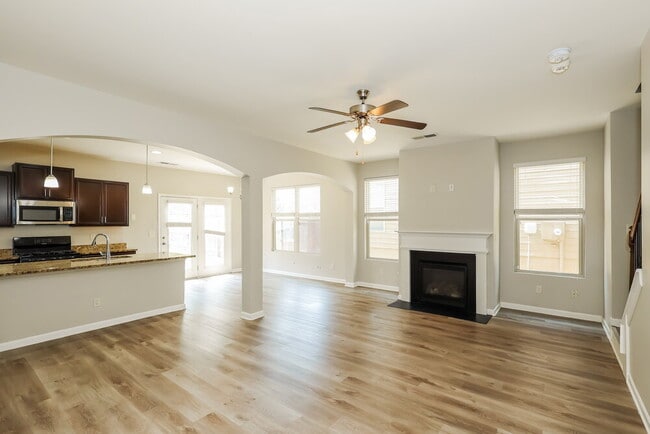 Photo - 520 Dasheill Ln