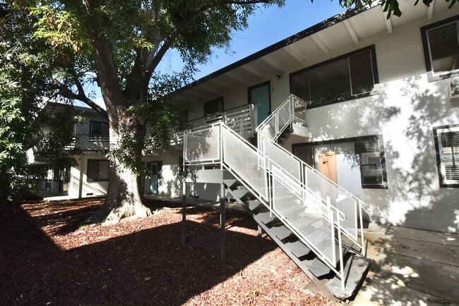 Photo - 6125 Whitsett Ave Unidad 01