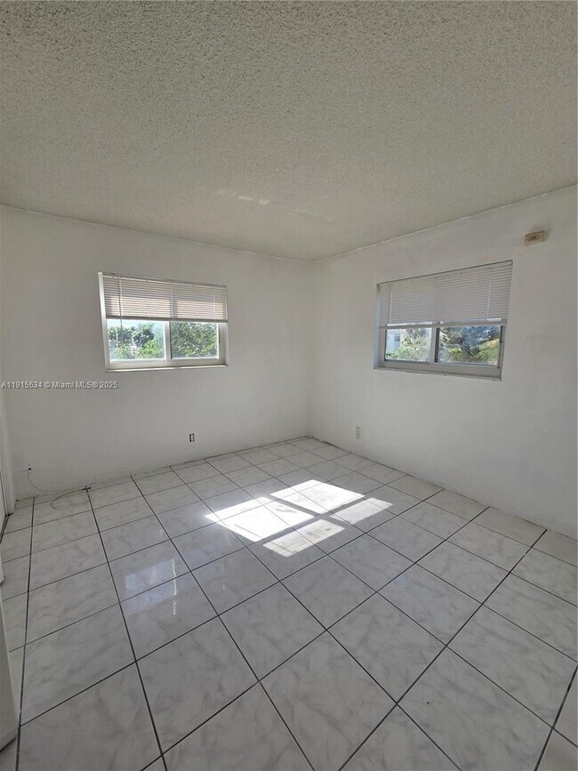 Photo - 1400 N 17th Ave Unit 16